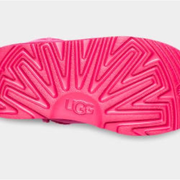 UGG Kids’ Classic II Boot - Picture 6 of 6